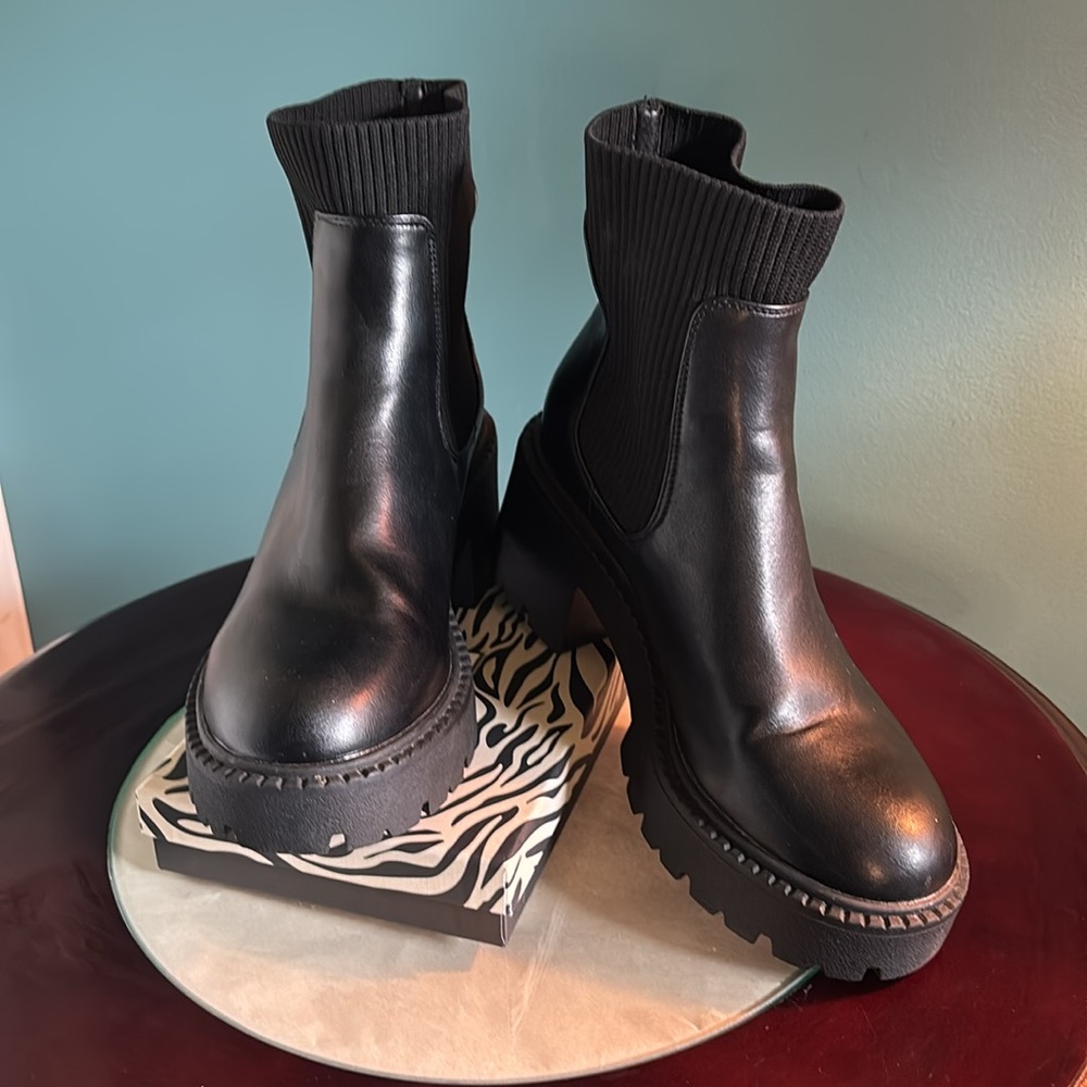 Women’s Madden Girl boots sz 7 - Picture 2 of 8